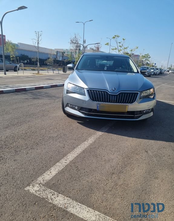2017' Skoda Superb סקודה סופרב photo #1
