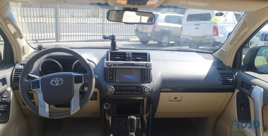 2017' Toyota Land Cruiser טויוטה לנד קרוזר photo #4
