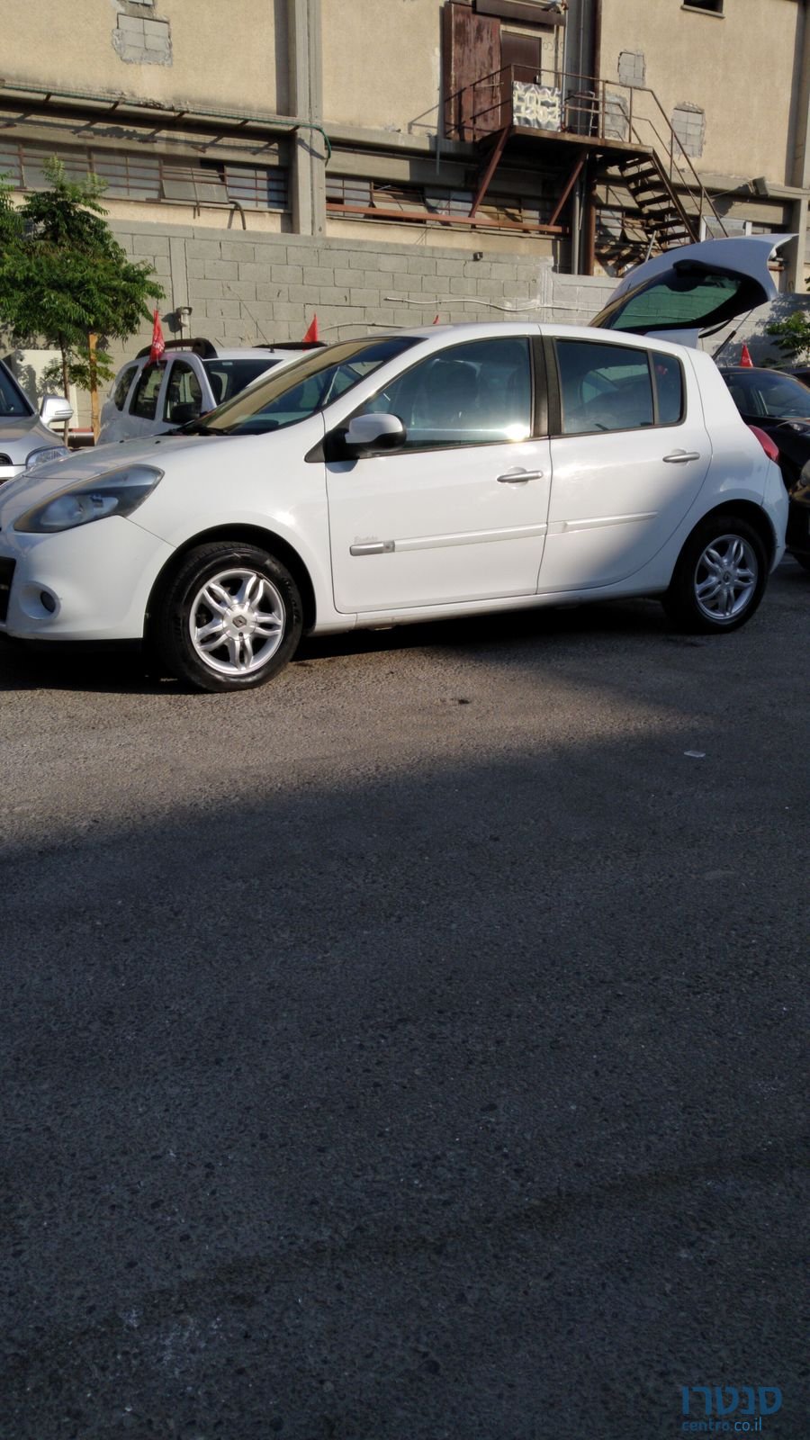 2012' Renault Clio רנו קליאו 3 photo #6