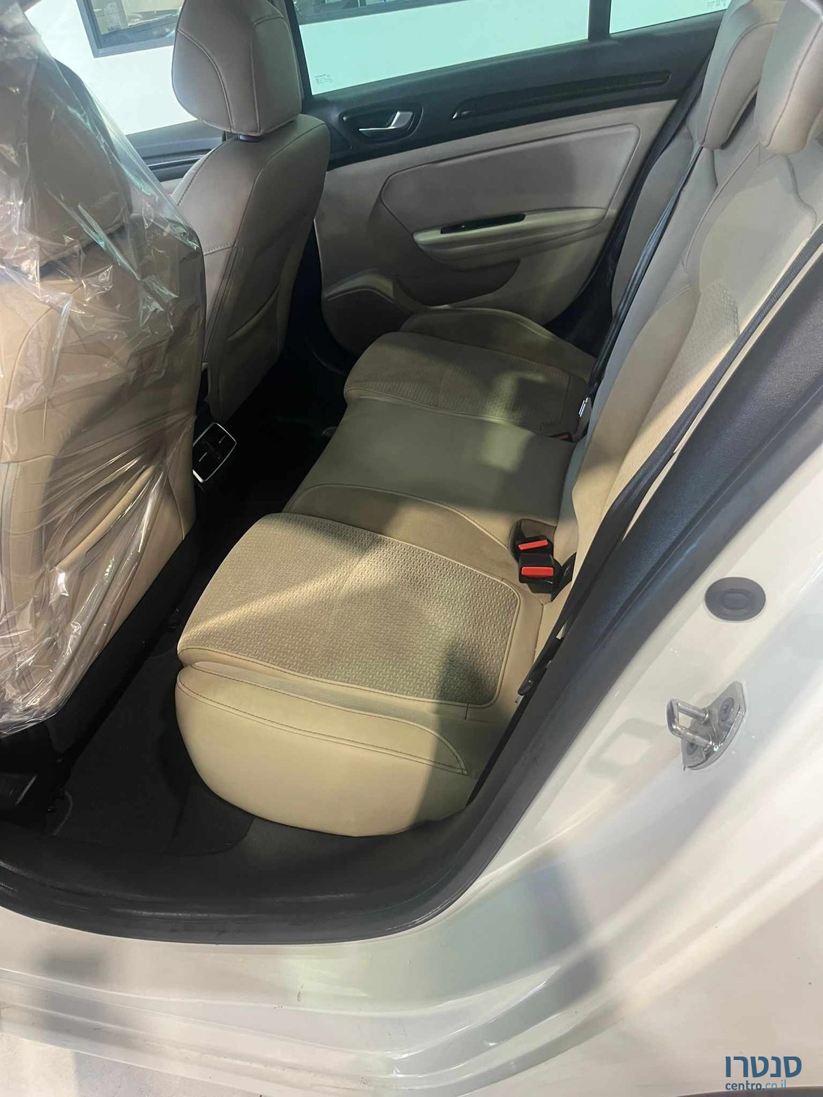 2020' Renault Megane photo #6