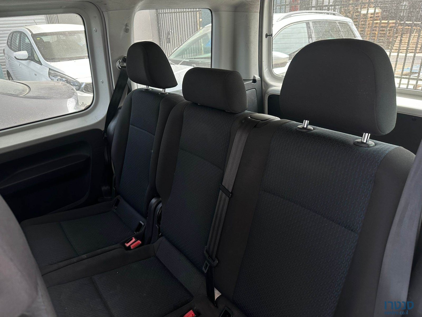 2019' Volkswagen Caddy photo #6