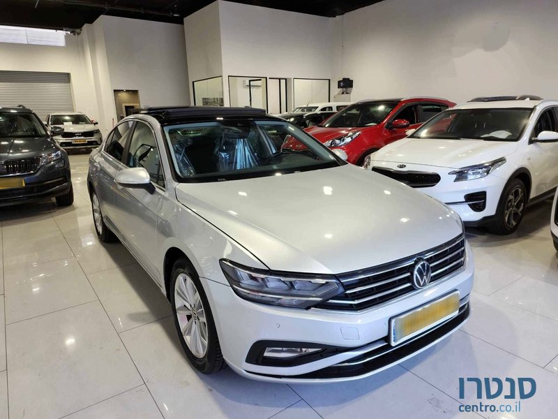 2021' Volkswagen Passat photo #2