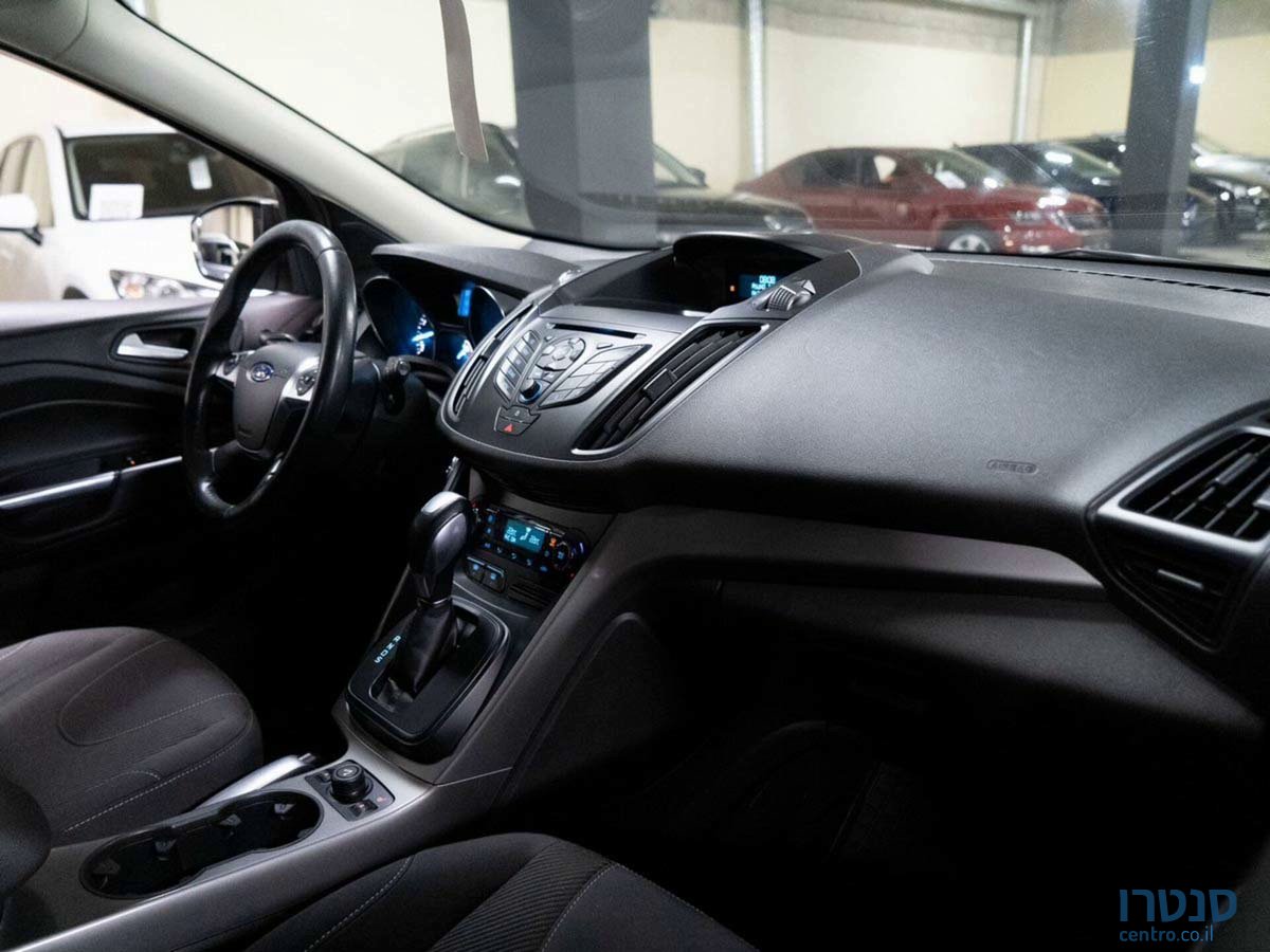 2015' Ford Kuga photo #5