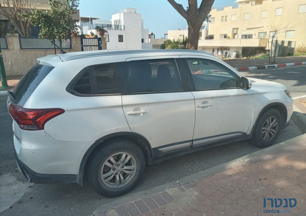 2015' Mitsubishi Outlander מיצובישי אאוטלנדר photo #2