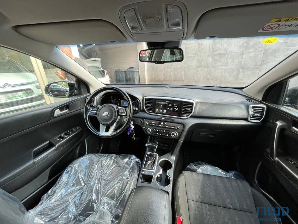 2020' Kia Sportage photo #4