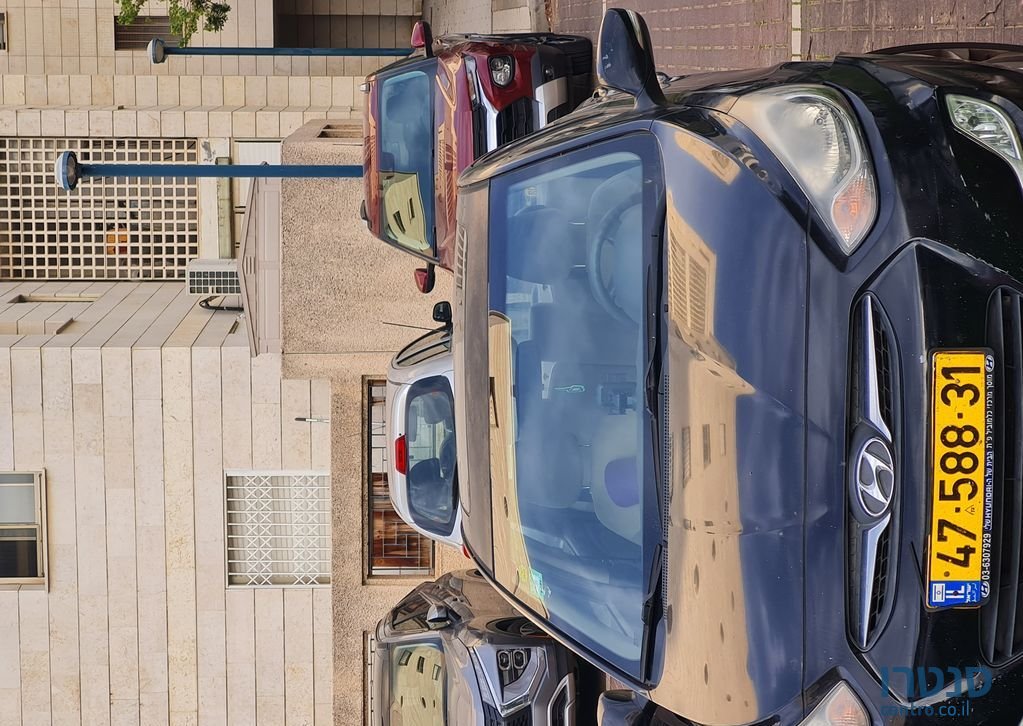 2014' Hyundai i25 יונדאי photo #2