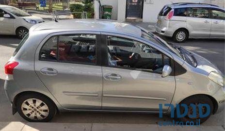 2009' Toyota Yaris סול ‏1300 photo #2