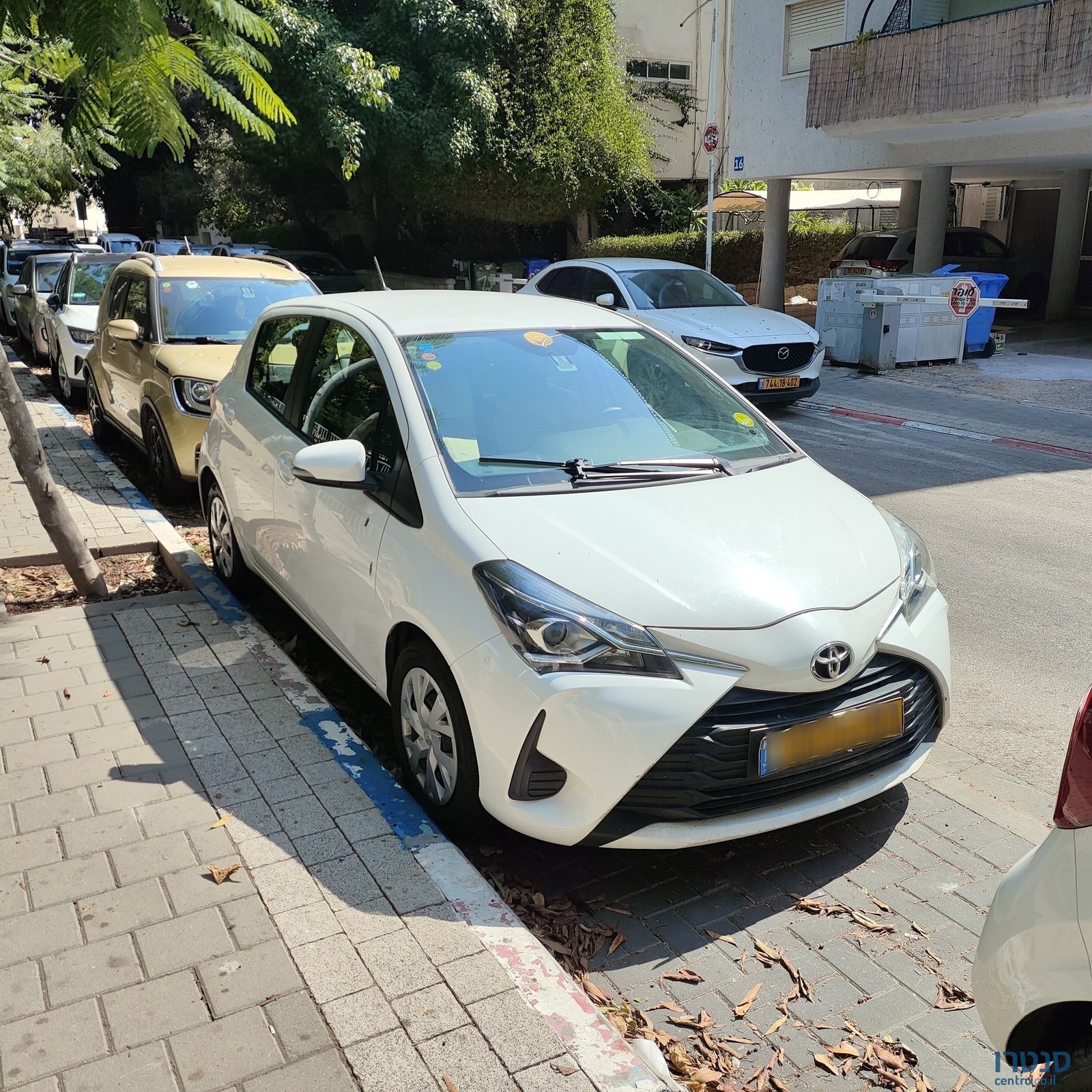 2019' Toyota Yaris 3 поколение, рестайлинг 2 photo #2