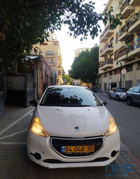 2015' Peugeot 208 פיג'ו photo #1