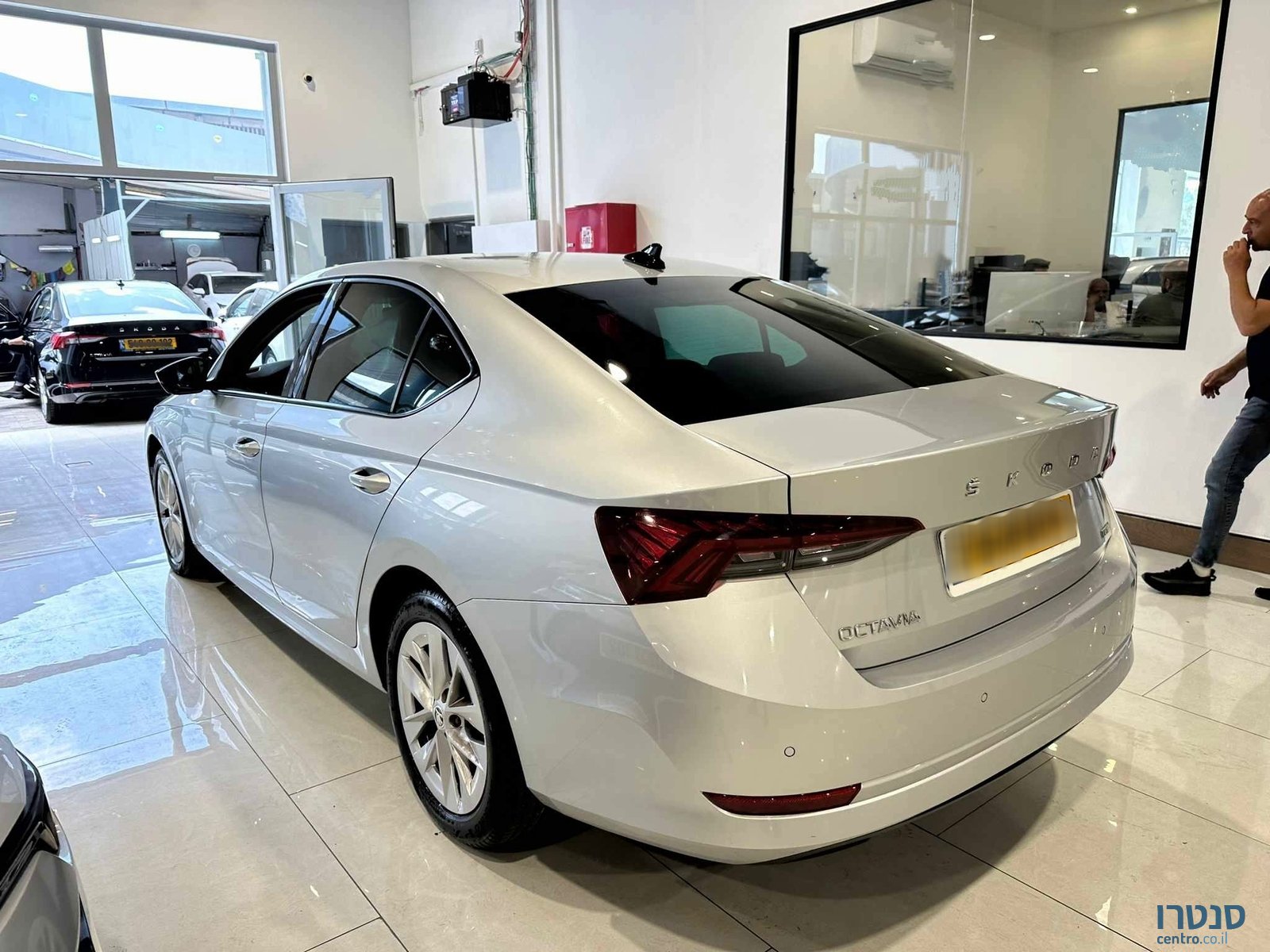 2021' Skoda Octavia photo #4