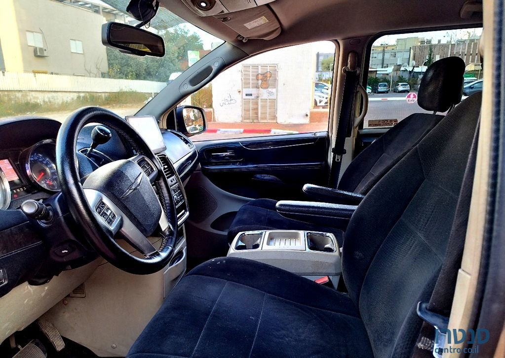 2013' Chrysler Grand Voyager קרייזלר גראנד וויאג'ר photo #2