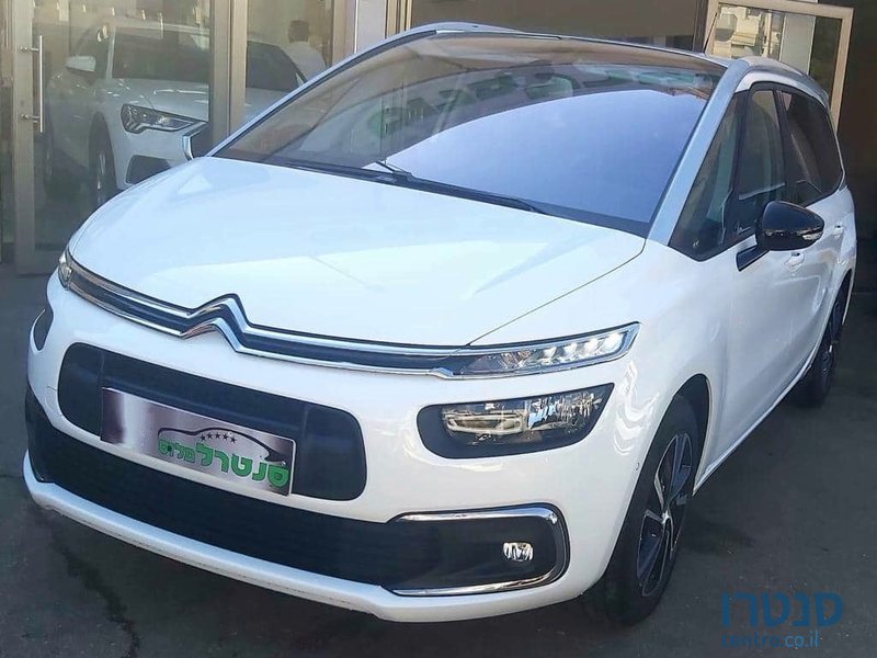 2022' Citroen C4 SpaceTourer photo #1