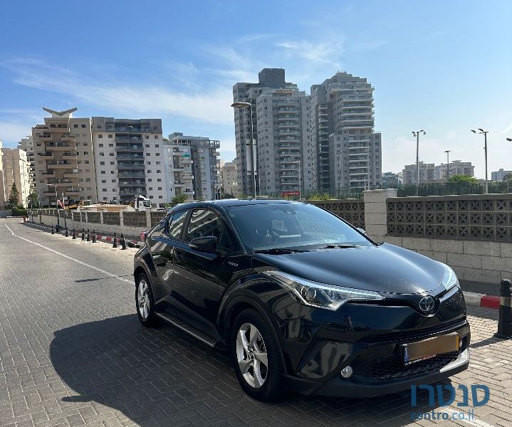 2019' Toyota C-HR טויוטה photo #1