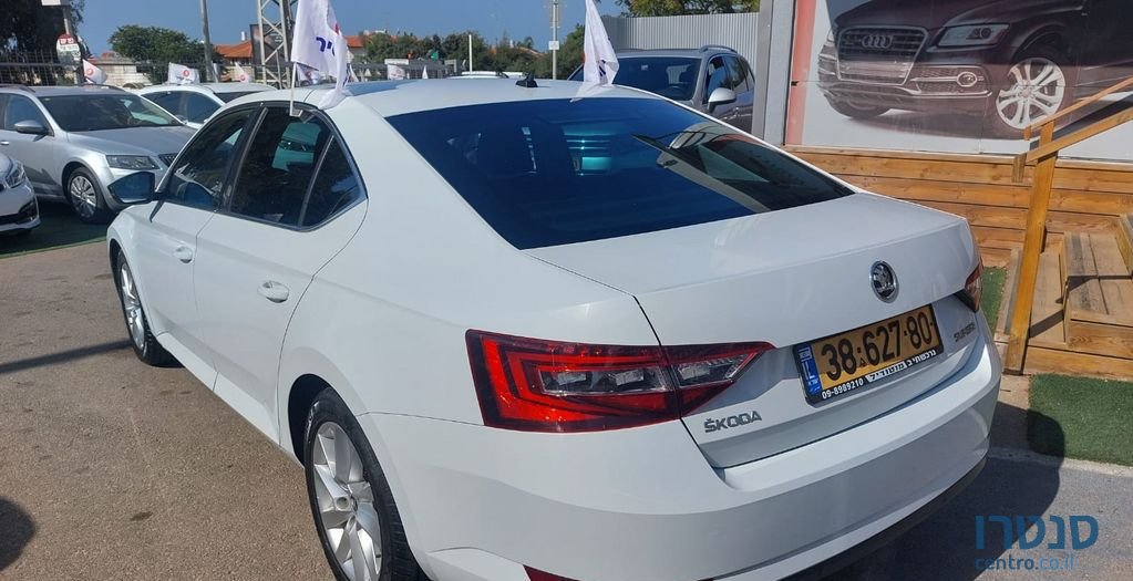 2017' Skoda Superb סקודה סופרב photo #4
