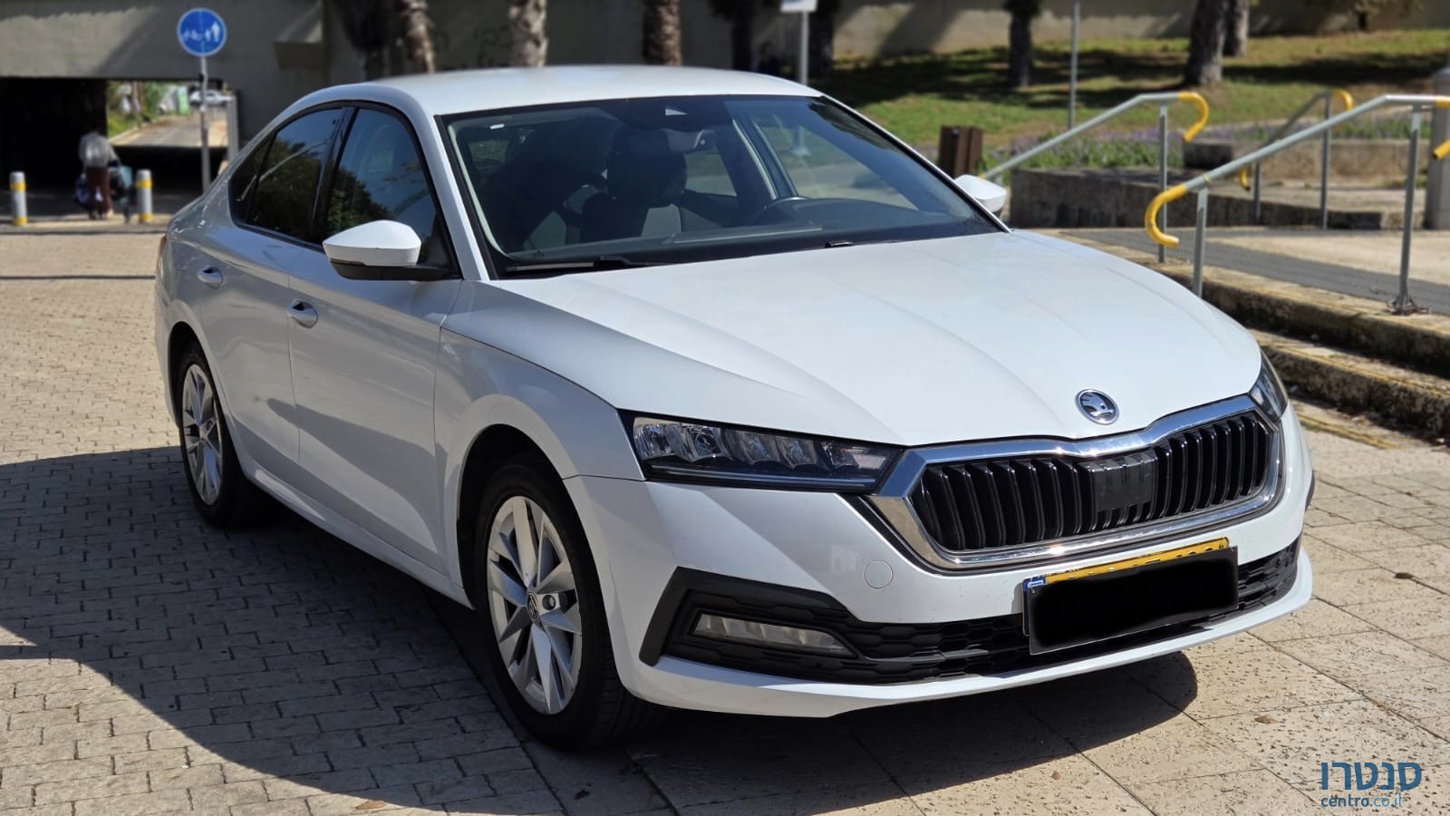 2022' Skoda Octavia Ambition photo #3