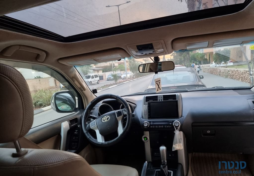 2012' Toyota Land Cruiser טויוטה לנד קרוזר photo #2