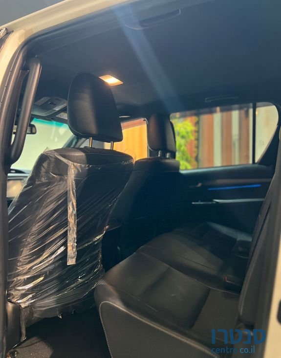 2022' Toyota Hilux 4x4 טויוטה היילקס photo #2