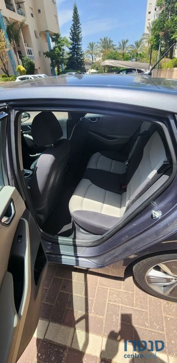 2018' Hyundai Ioniq יונדאי איוניק photo #1