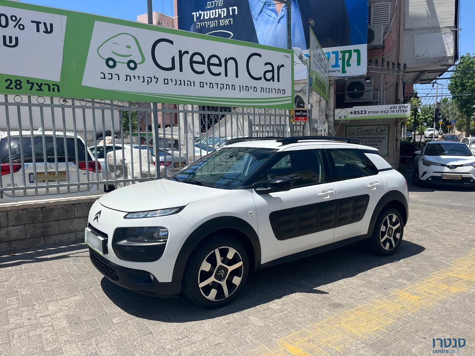 2018' Citroen C4 Cactus photo #3