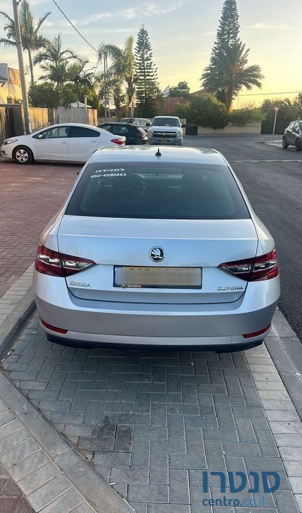 2018' Skoda Superb סקודה סופרב photo #4