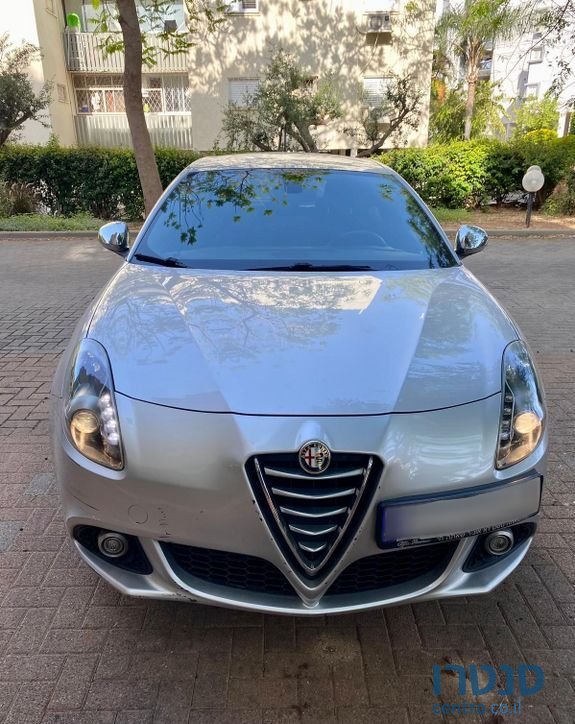 2016' Alfa Romeo Giulietta אלפא רומיאו ג'ולייטה photo #1