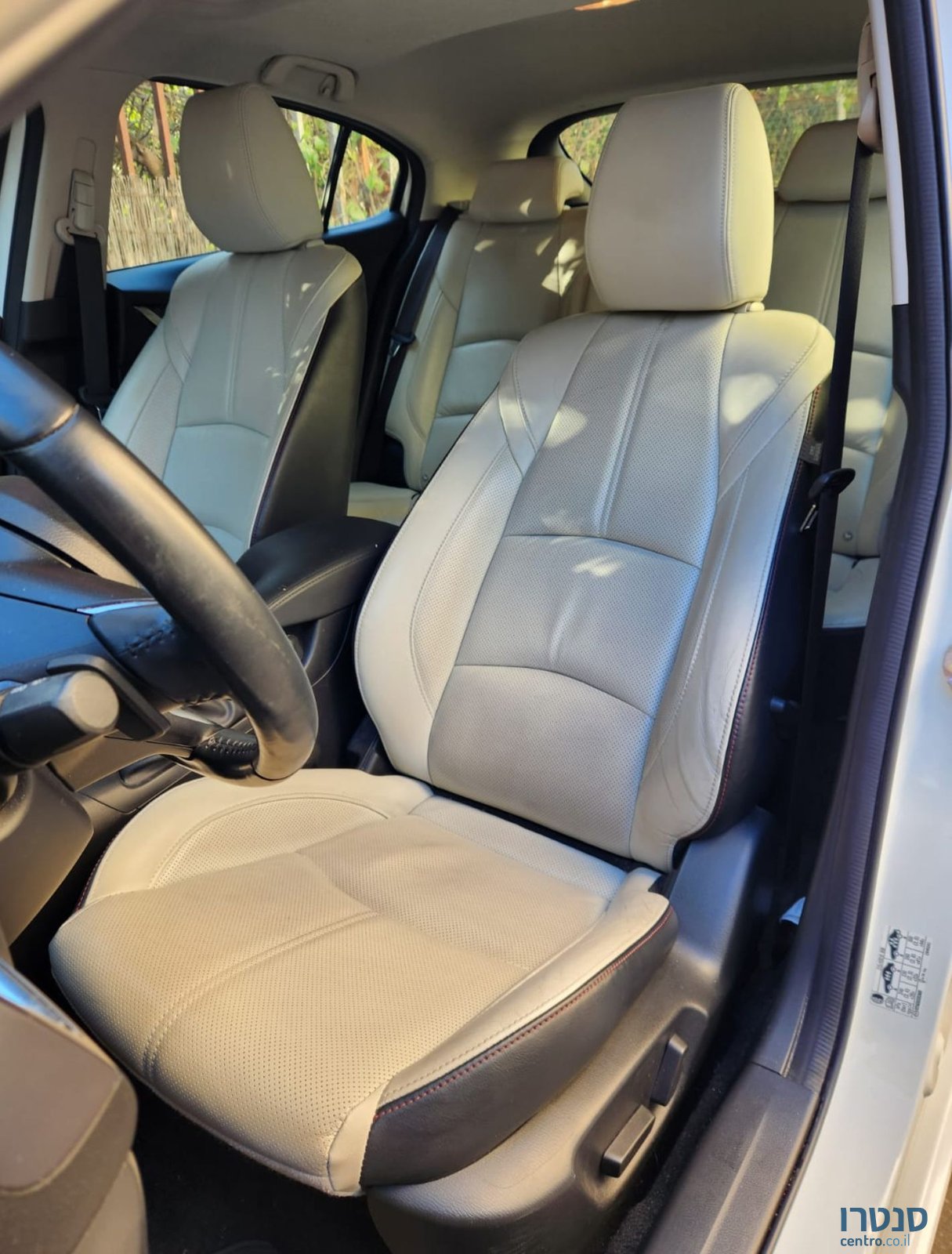 2017' Mazda 3 מאזדה photo #4