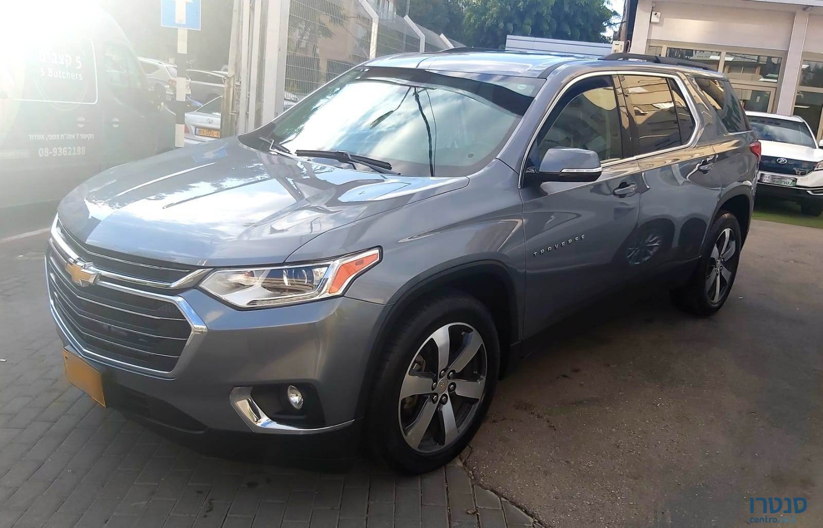 2019' Chevrolet Traverse photo #2