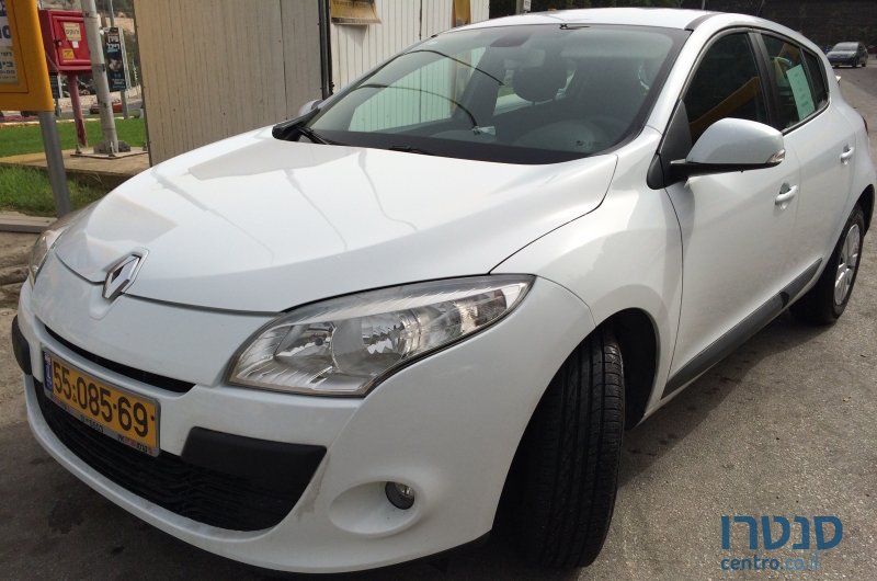 2010' Renault Megane photo #1