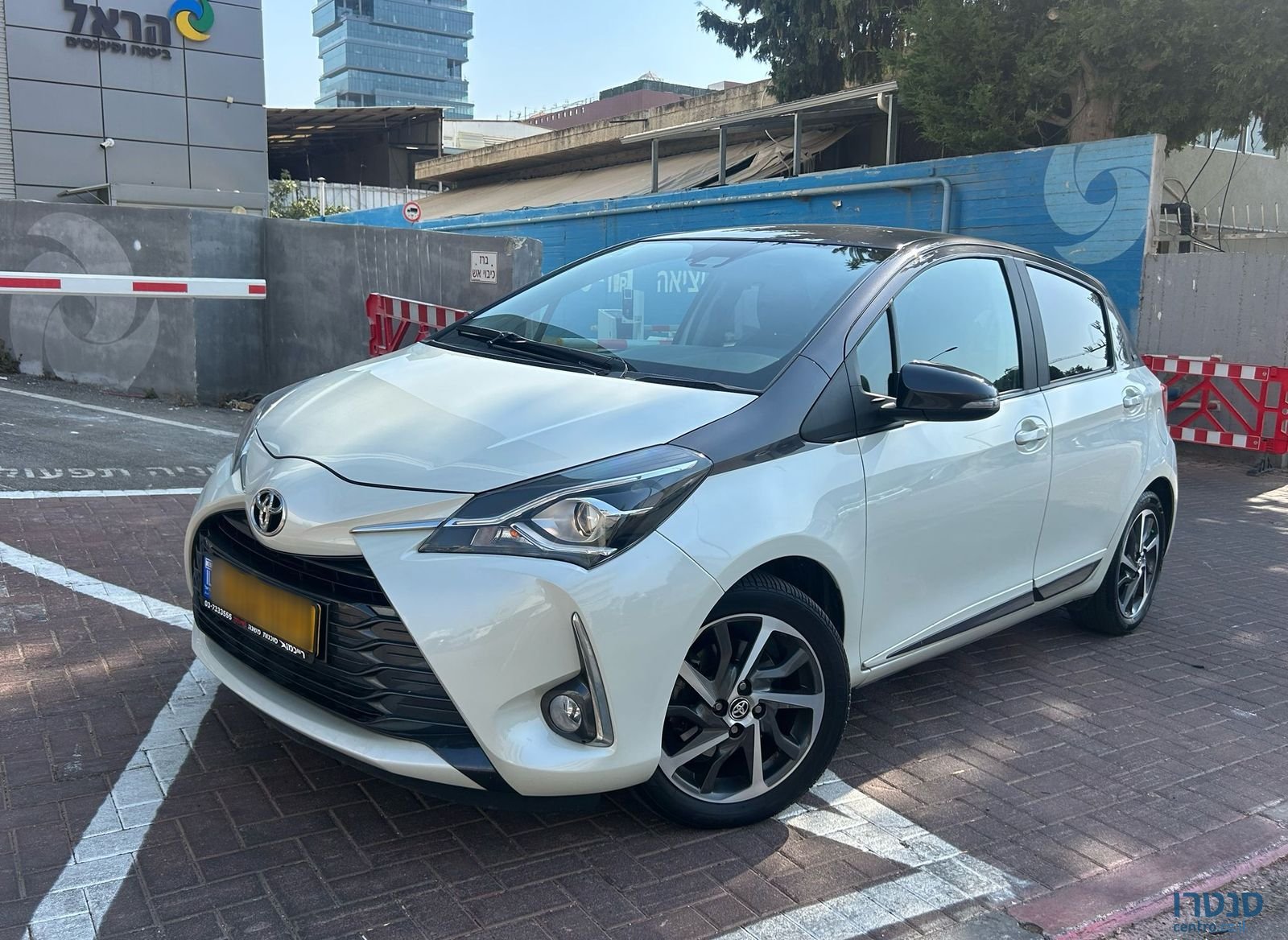2019' Toyota Yaris טויוטה יאריס photo #1