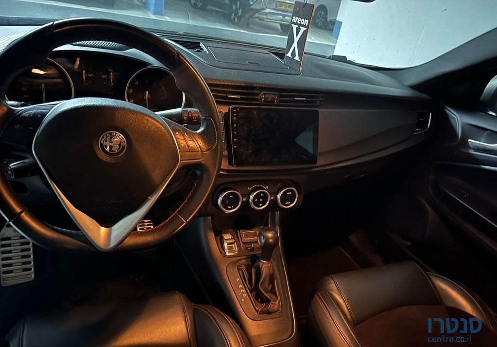 2019' Alfa Romeo Giulietta אלפא רומיאו ג'ולייטה photo #5