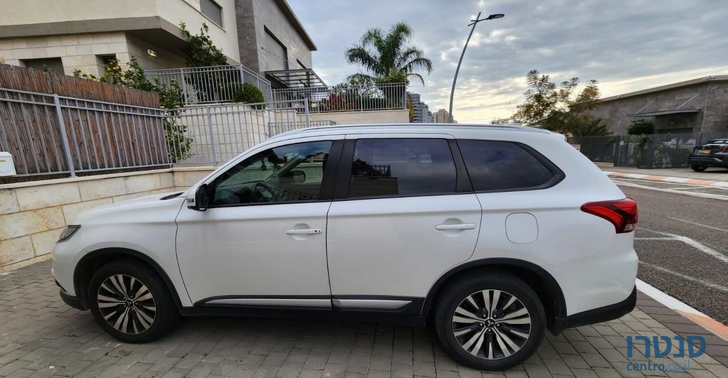 2018' Mitsubishi Outlander מיצובישי אאוטלנדר photo #1