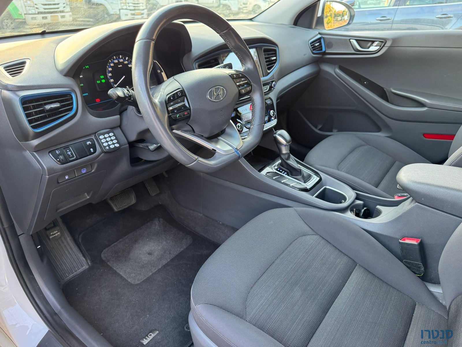 2019' Hyundai Ioniq photo #6