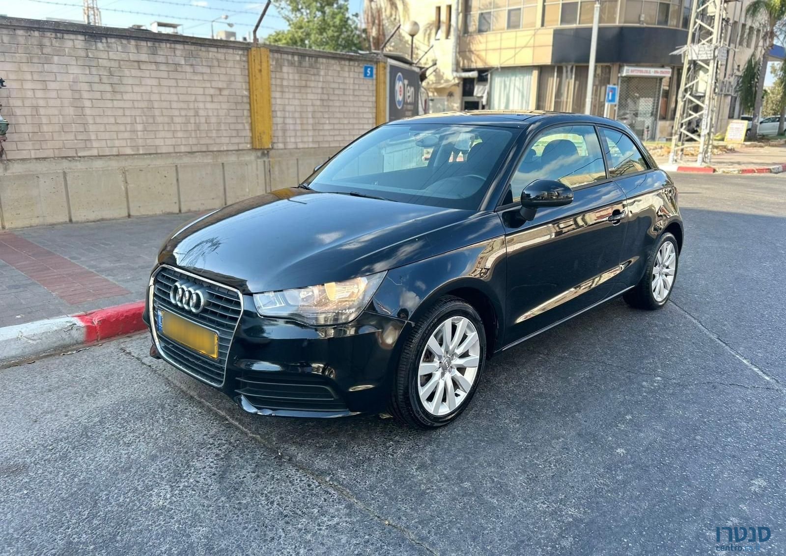 2012' Audi A1 אאודי photo #2