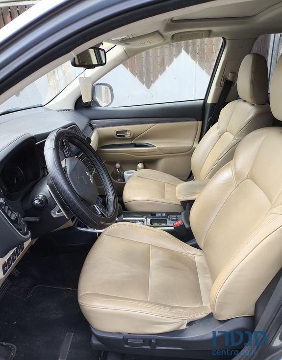 2019' Mitsubishi Outlander מיצובישי אאוטלנדר photo #5