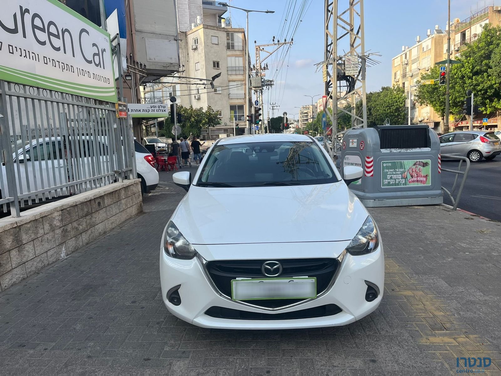 2019' Mazda 2 photo #2