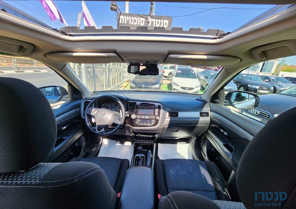 2017' Mitsubishi Outlander מיצובישי אאוטלנדר photo #4