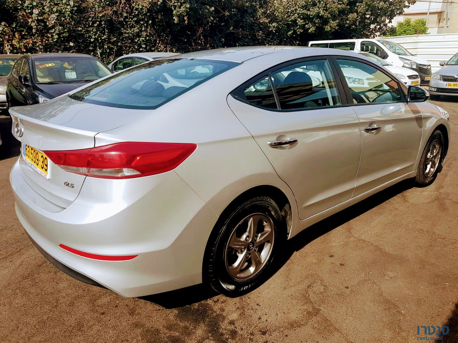 2016' Hyundai Elantra photo #4