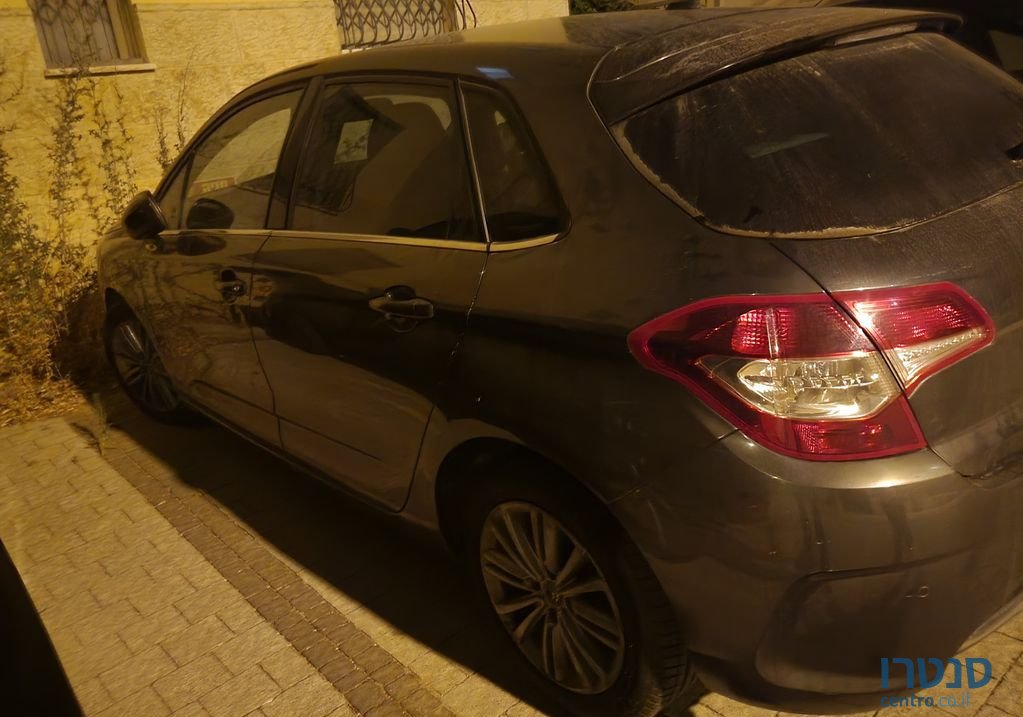 2011' Citroen C4 סיטרואן photo #5