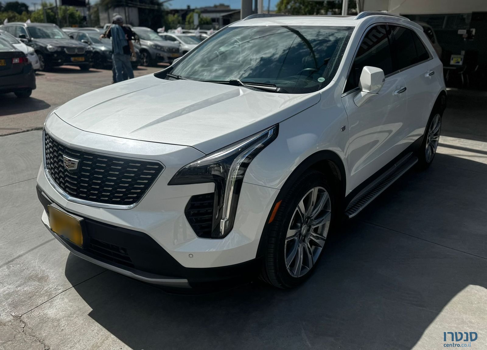 2022' Cadillac XT4 קאדילק photo #1