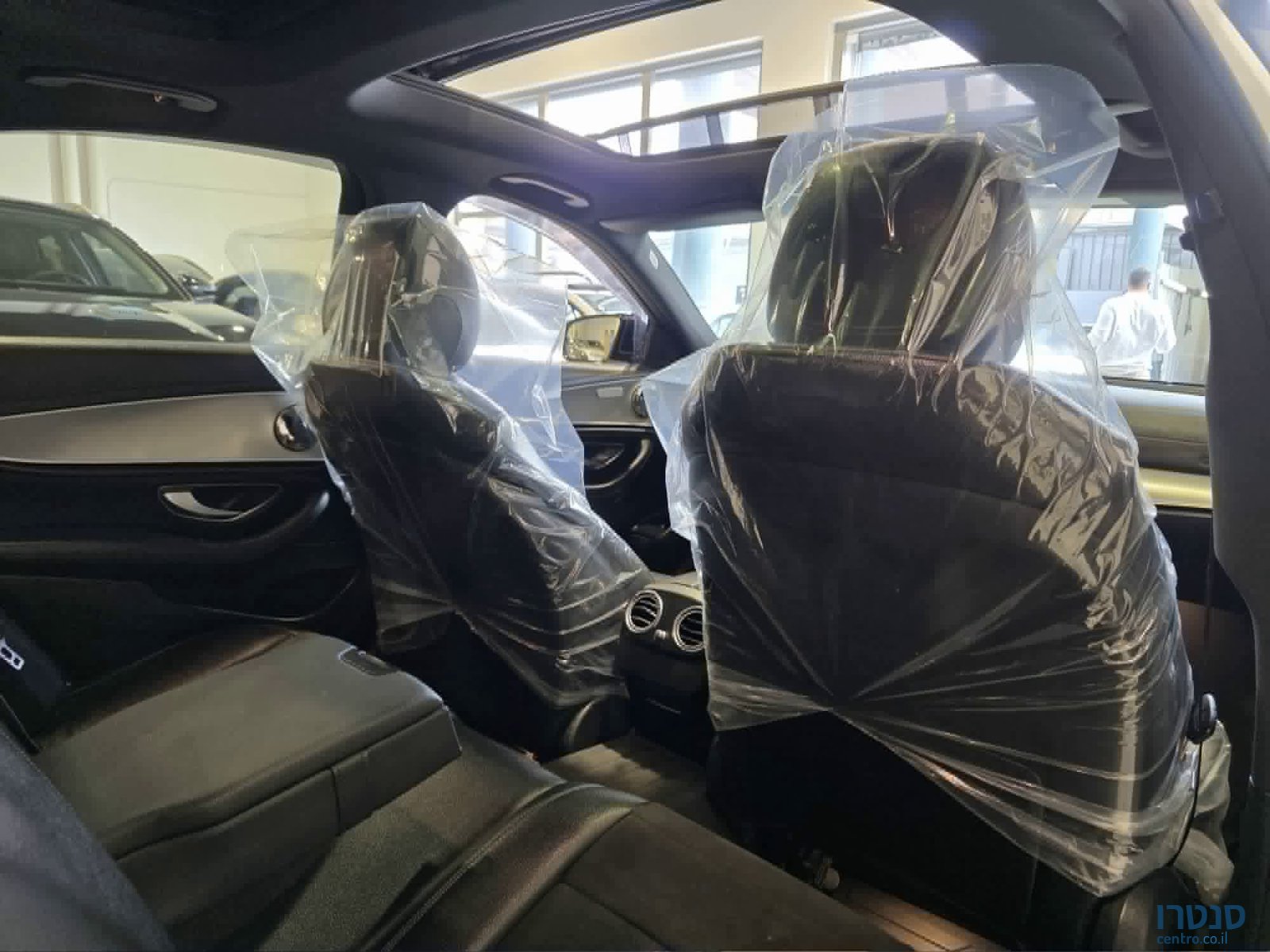 2018' Mercedes-Benz 350 е photo #6