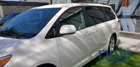 2012' Toyota Sienna טויוטה סיינה photo #2