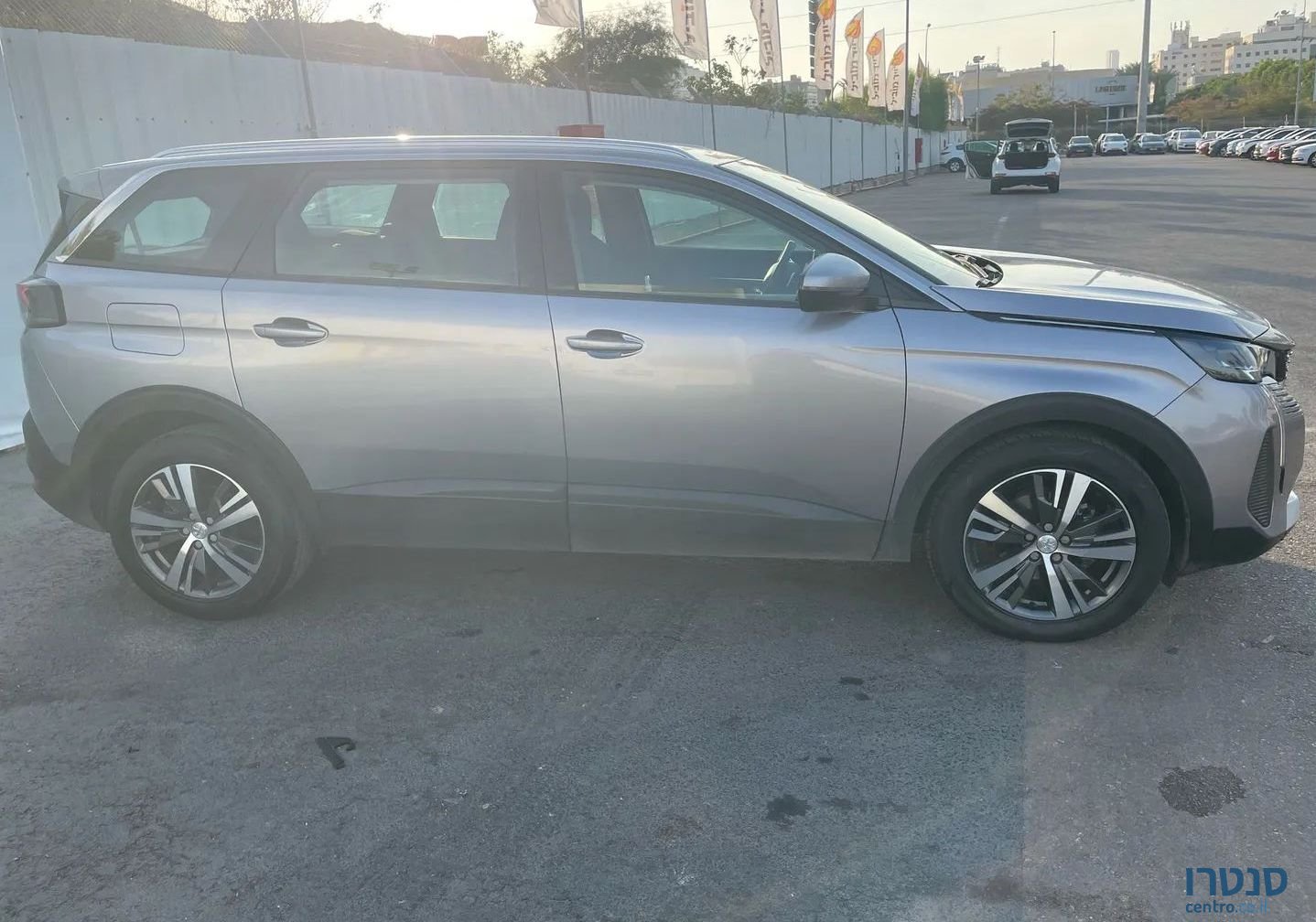 2021' Peugeot 5008 פיג'ו photo #2