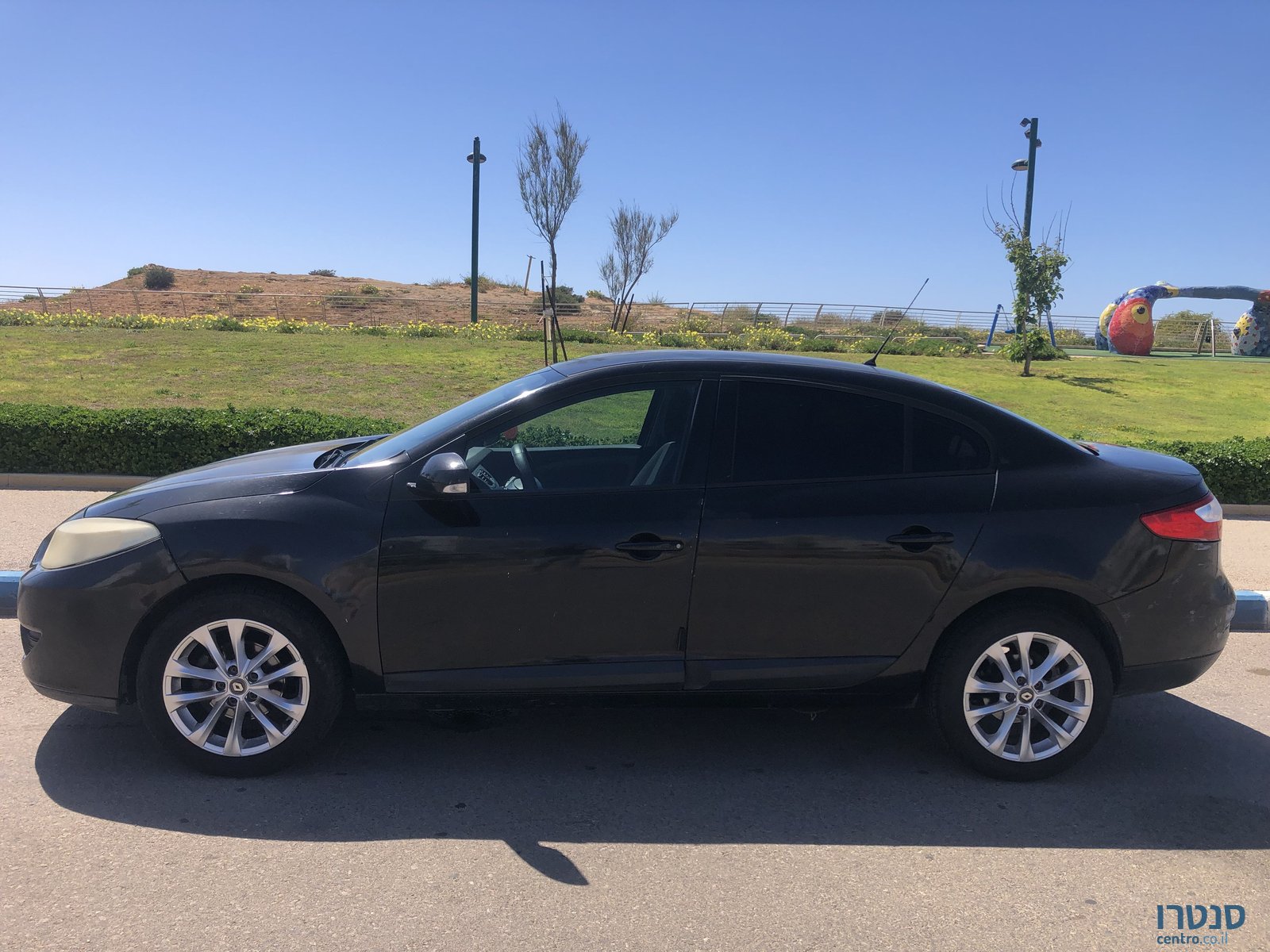 2011' Renault Fluence רנו פלואנס photo #5