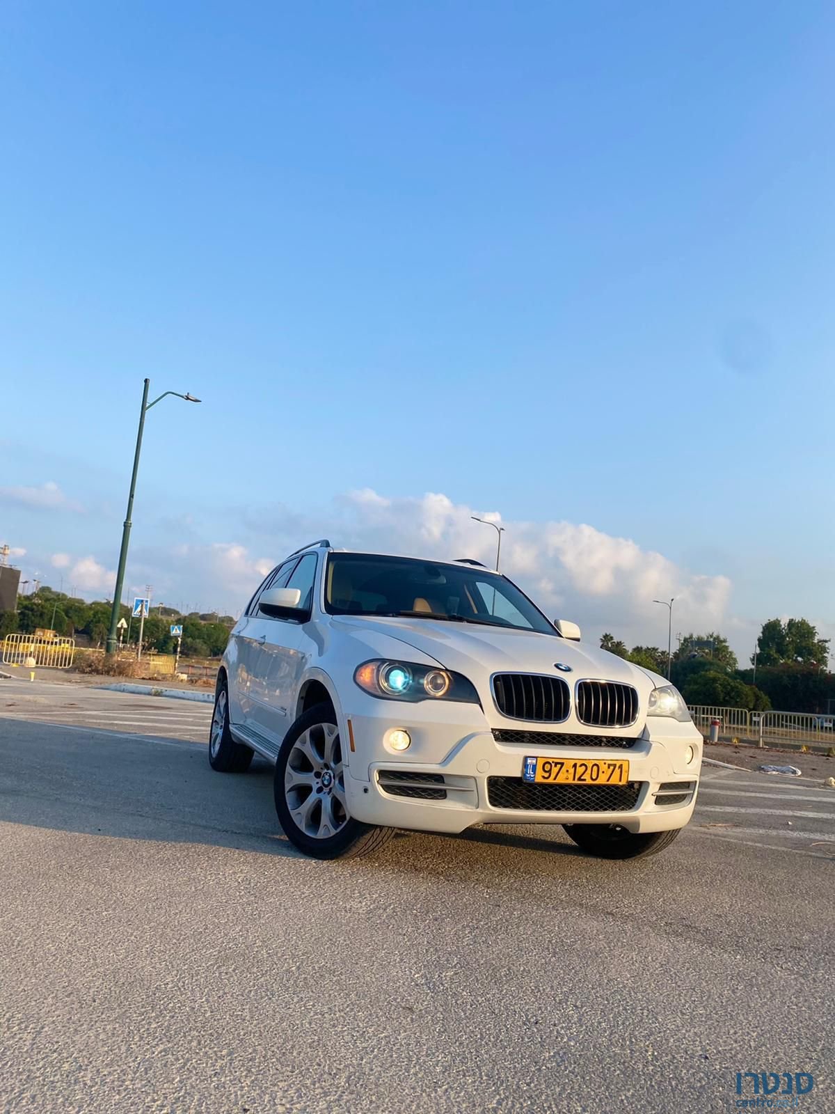 2010' BMW M1 ב.מ.וו photo #1