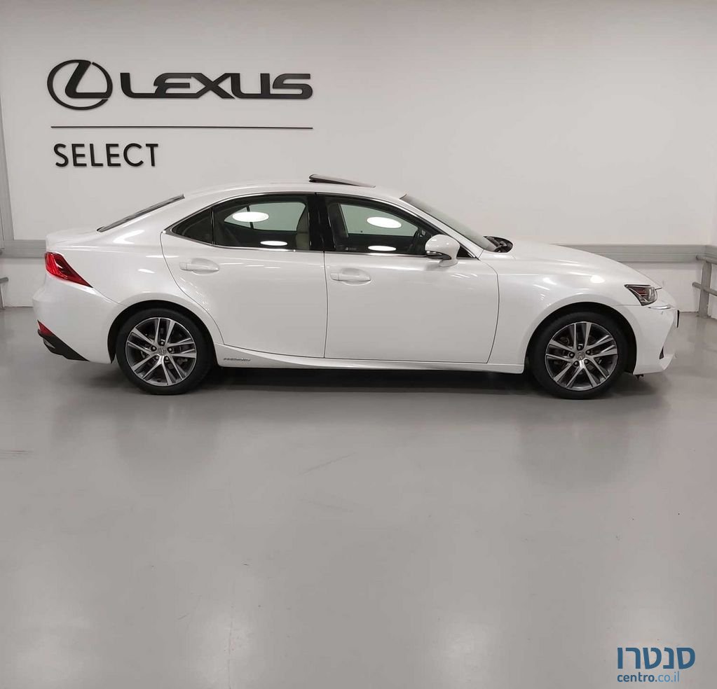 2020' Lexus Is300H לקסוס photo #5