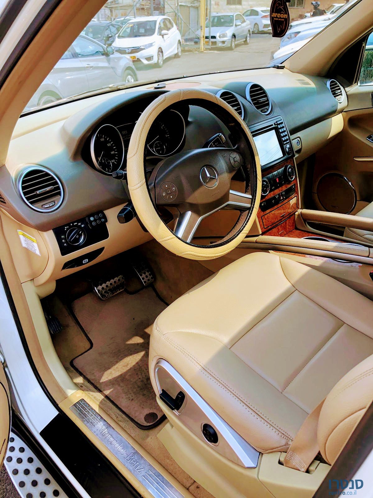 2010' Mercedes-Benz ML 350 photo #4