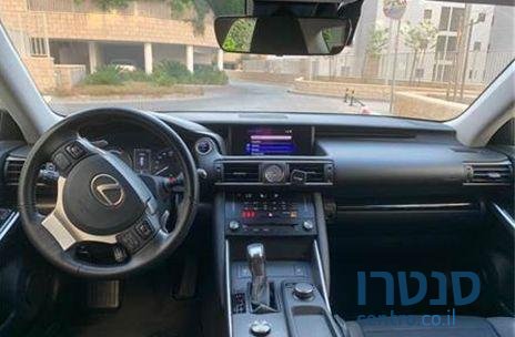 2018' Lexus Is 300H לקסוס לקצ'ורי photo #2