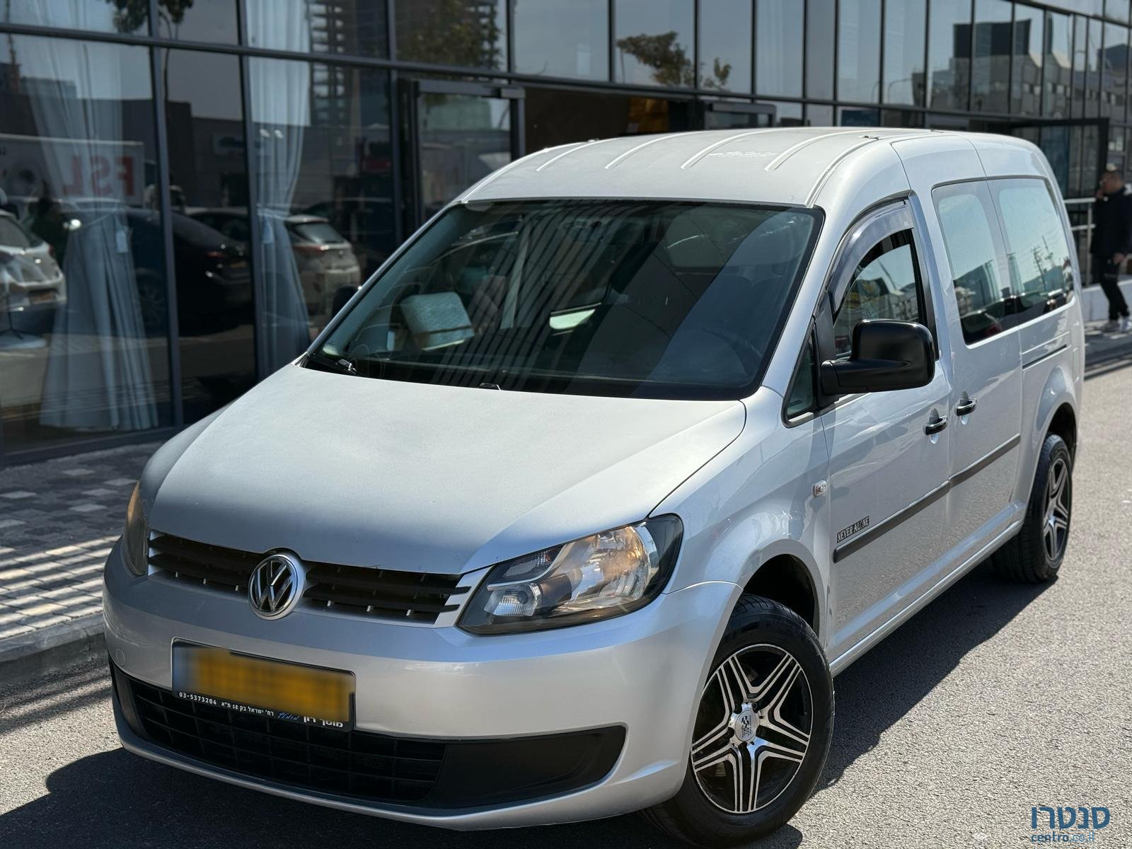 2014' Volkswagen Caddy photo #1