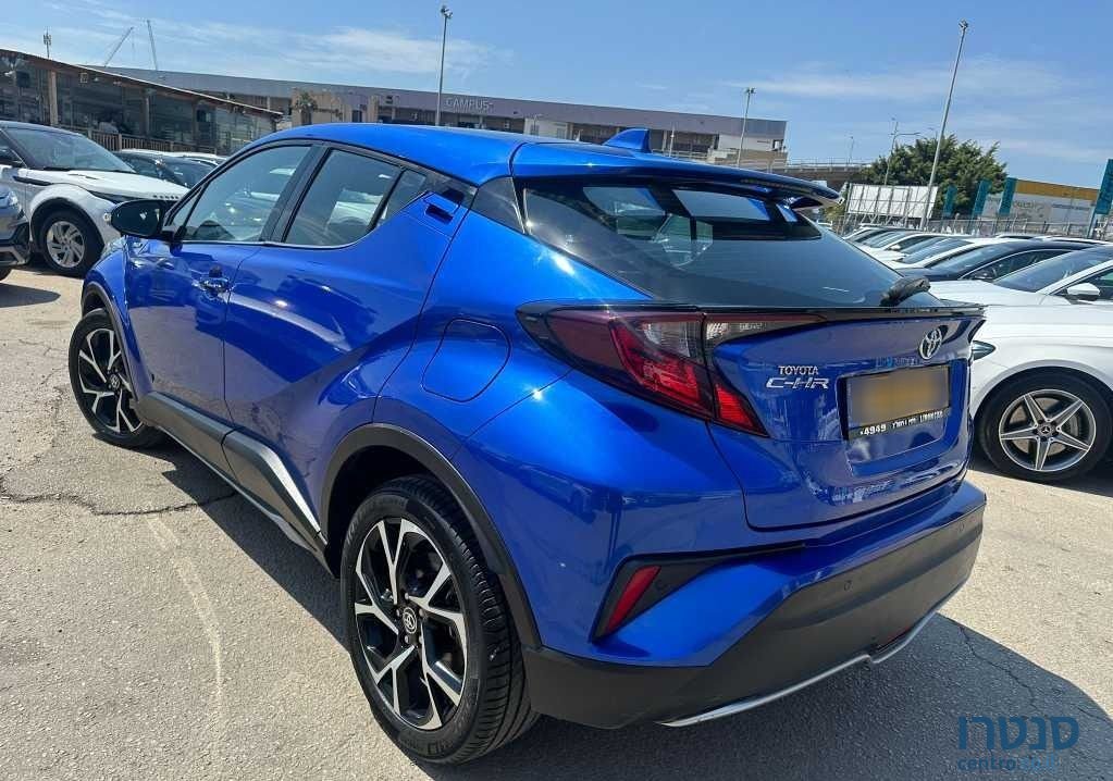 2020' Toyota C-HR טויוטה photo #2