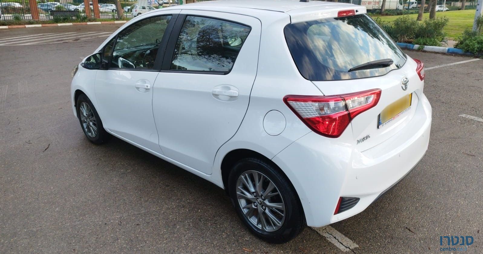 2020' Toyota Yaris טויוטה יאריס photo #4